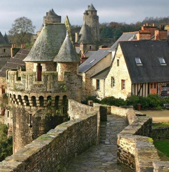 Chateau De La Chasse Beauvais Romagne  Kültér fotó